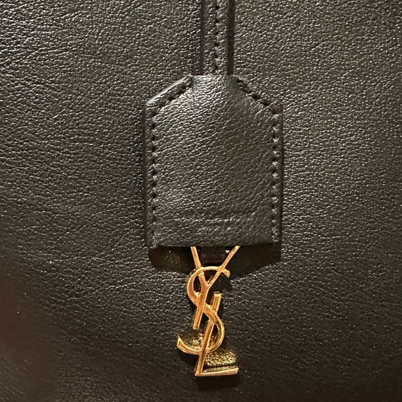 ❌ SOLD ❌ YSL Tote - Black Saint Laurent Leather Tote Bag - Picture 2 of 10
